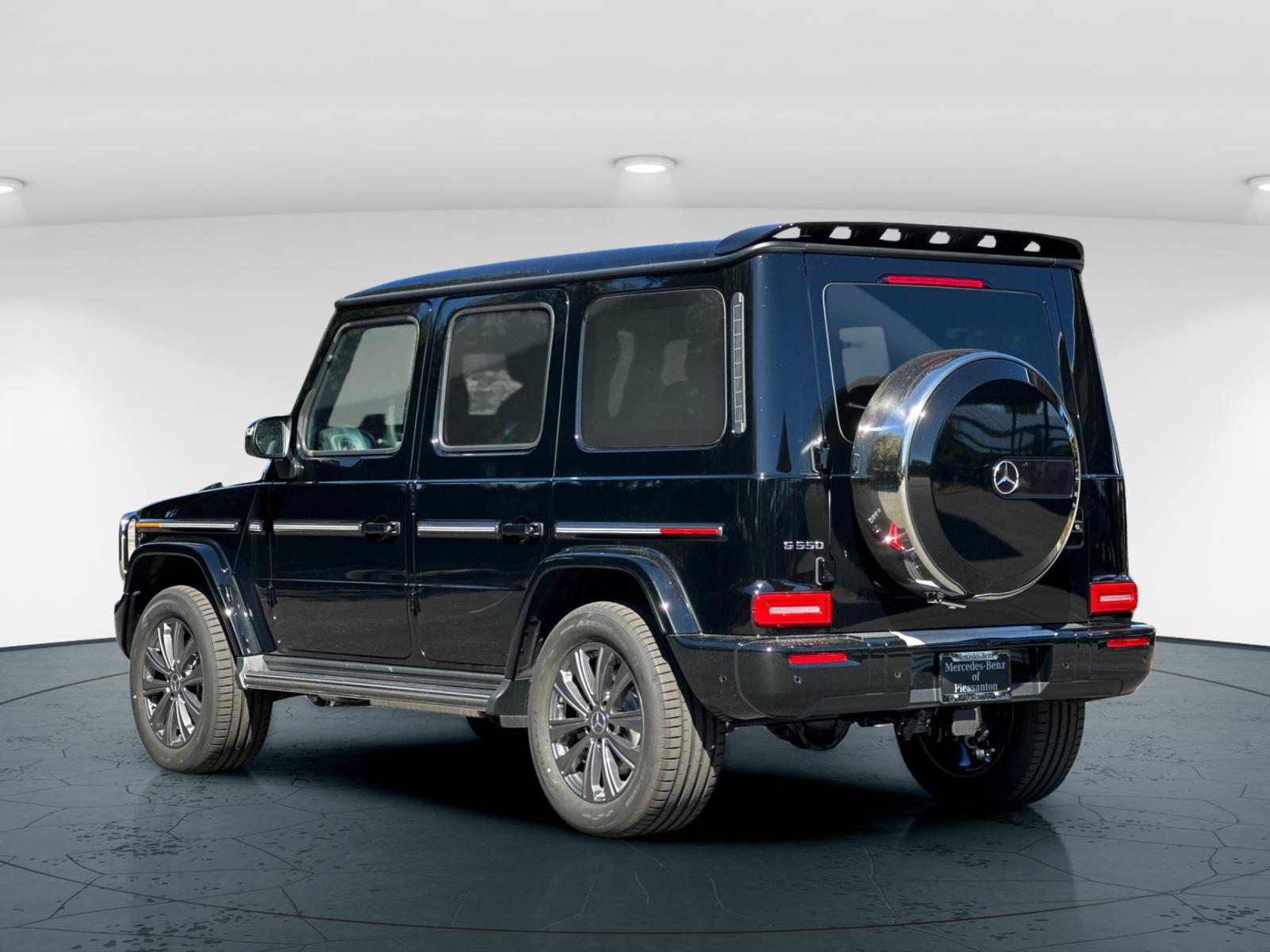 2025 Mercedes Benz G 550 photo 4