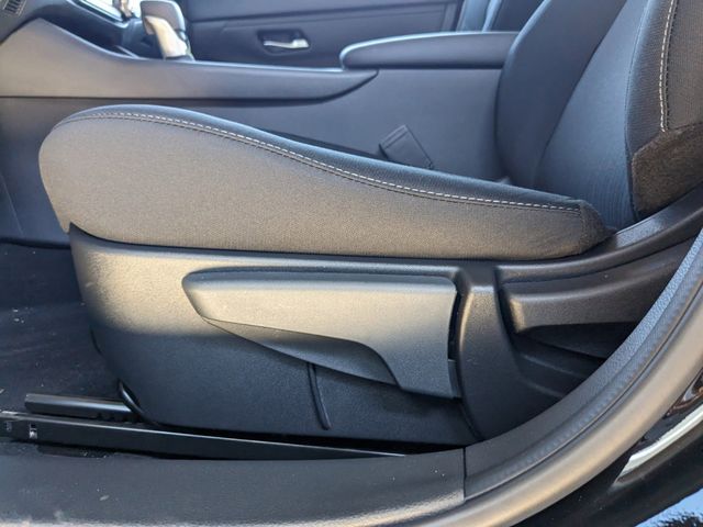 2025 Nissan Sentra SV photo 15