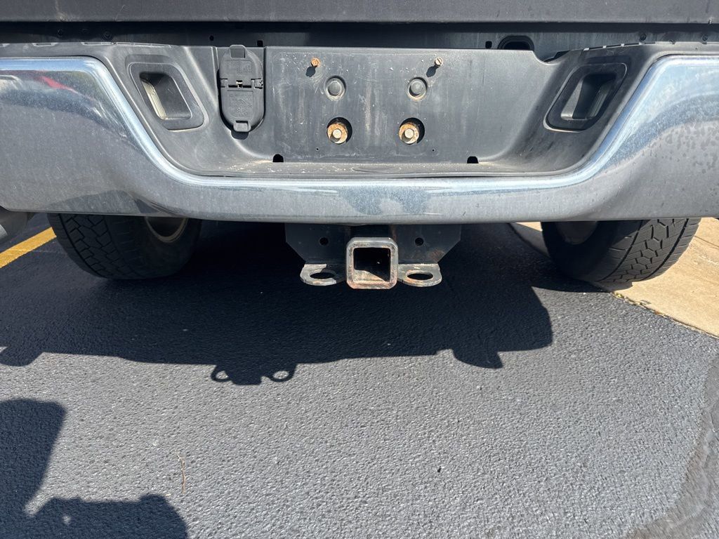 2016 Ram 1500 SLT photo 6