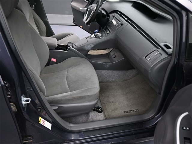 2010 Toyota Prius Two photo 12