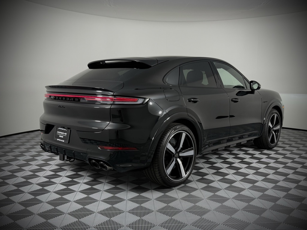 2025 Porsche Cayenne Turbo E-Hybrid Coupe photo 10