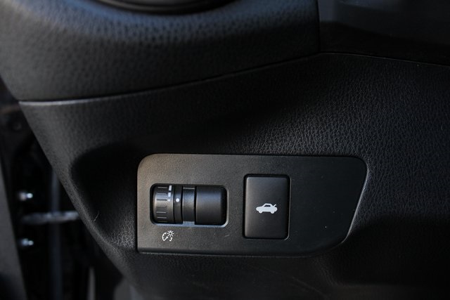 2013 Scion tC photo 12