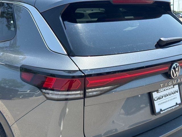 2025 Volkswagen Tiguan S photo 8