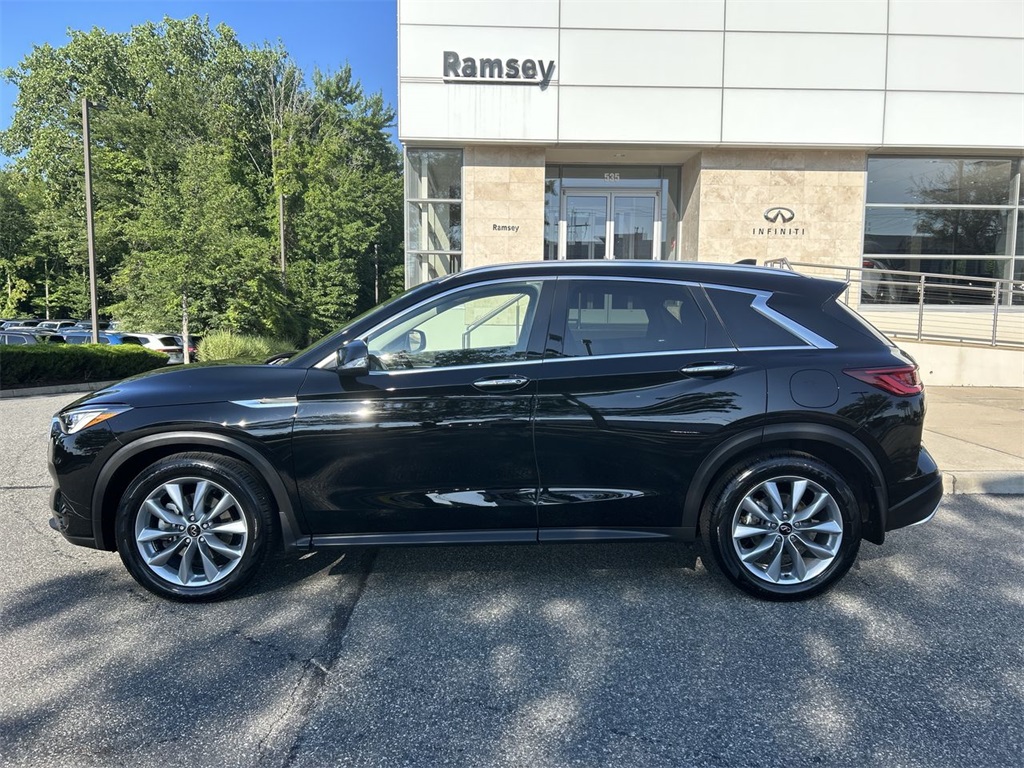 2022 Infiniti QX50 Luxe photo 4
