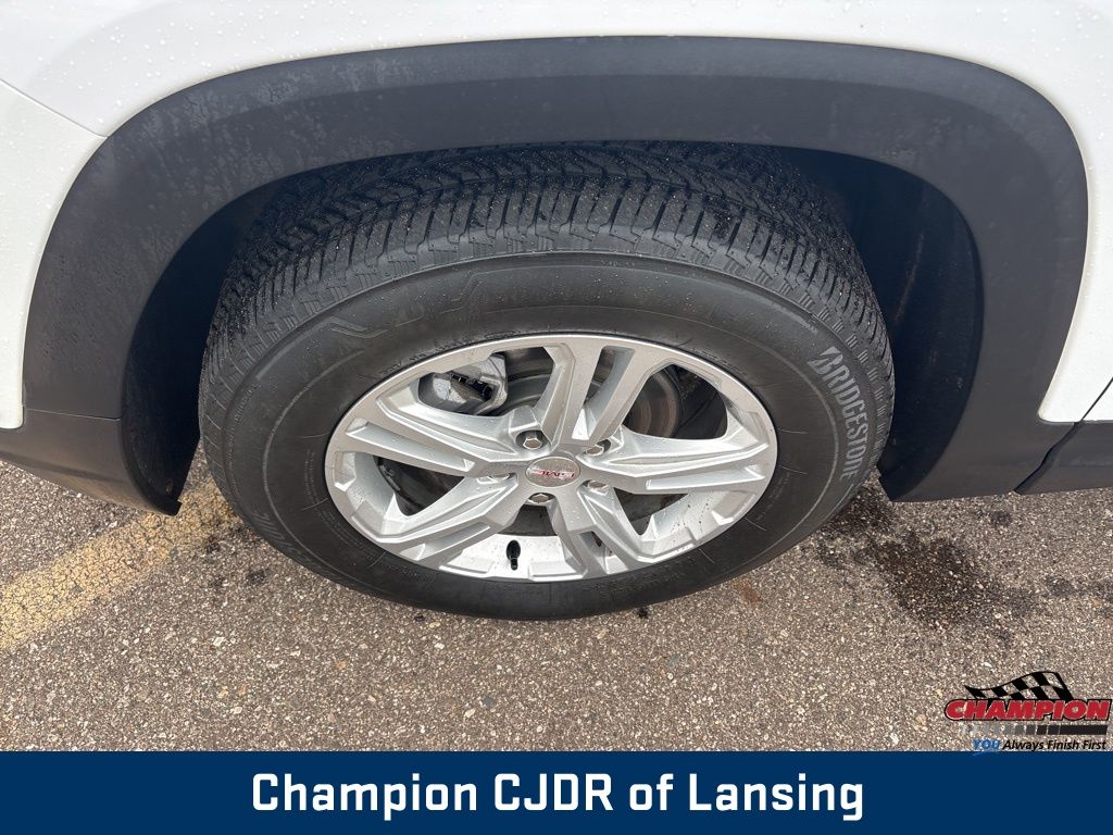 2022 Gmc Terrain SLE photo 2