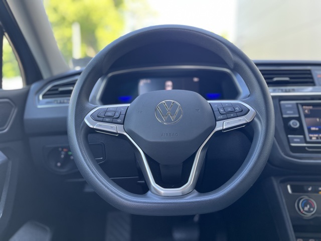 2022 Volkswagen Tiguan S photo 28