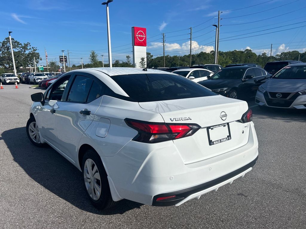 2025 Nissan Versa 1.6 S photo 4