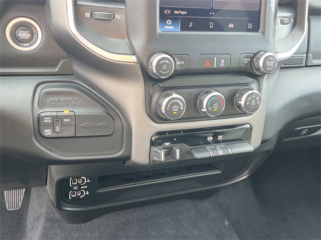 2024 Ram 3500 Big Horn photo 29