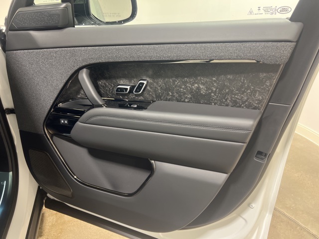 2025 Land Rover Range Rover Sport SE photo 21
