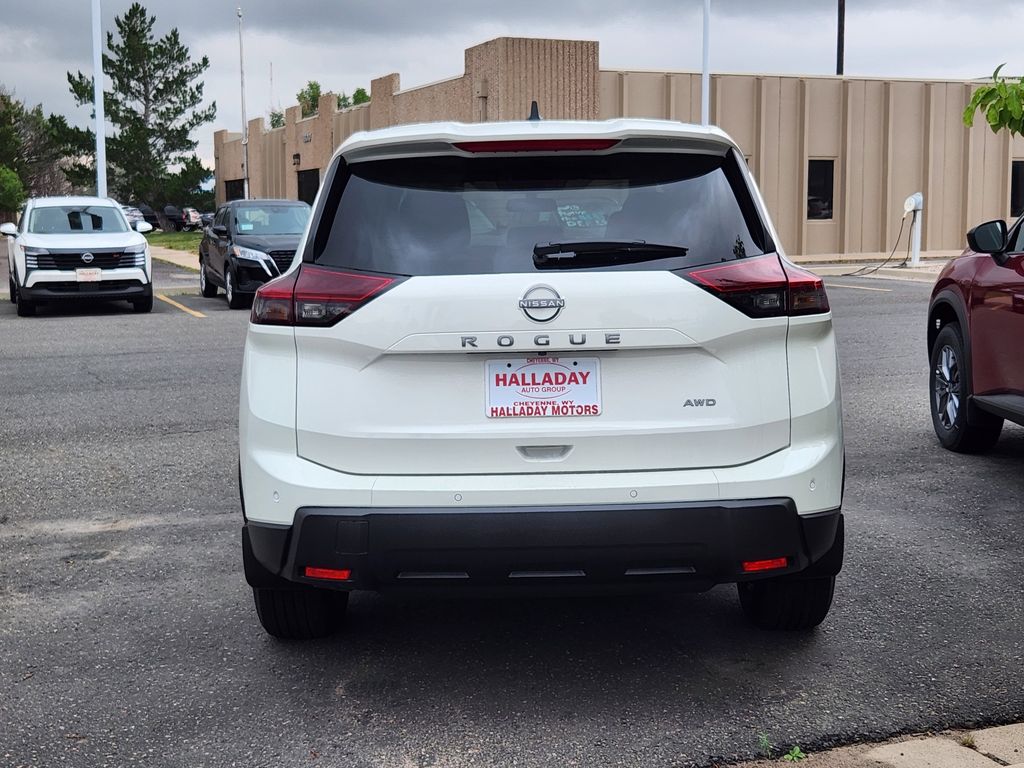 2026 Nissan Rogue S photo 4