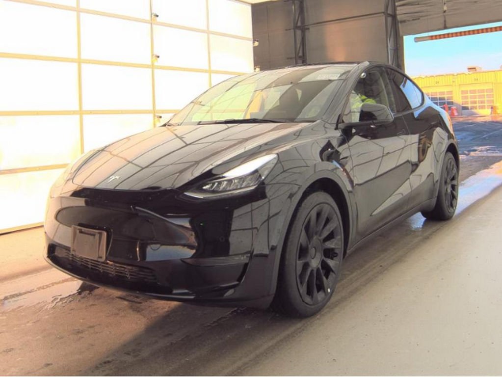 Used 2022 Tesla Model Y Long Range with VIN 7SAYGDEE4NA022389 for sale in Northfield, Minnesota