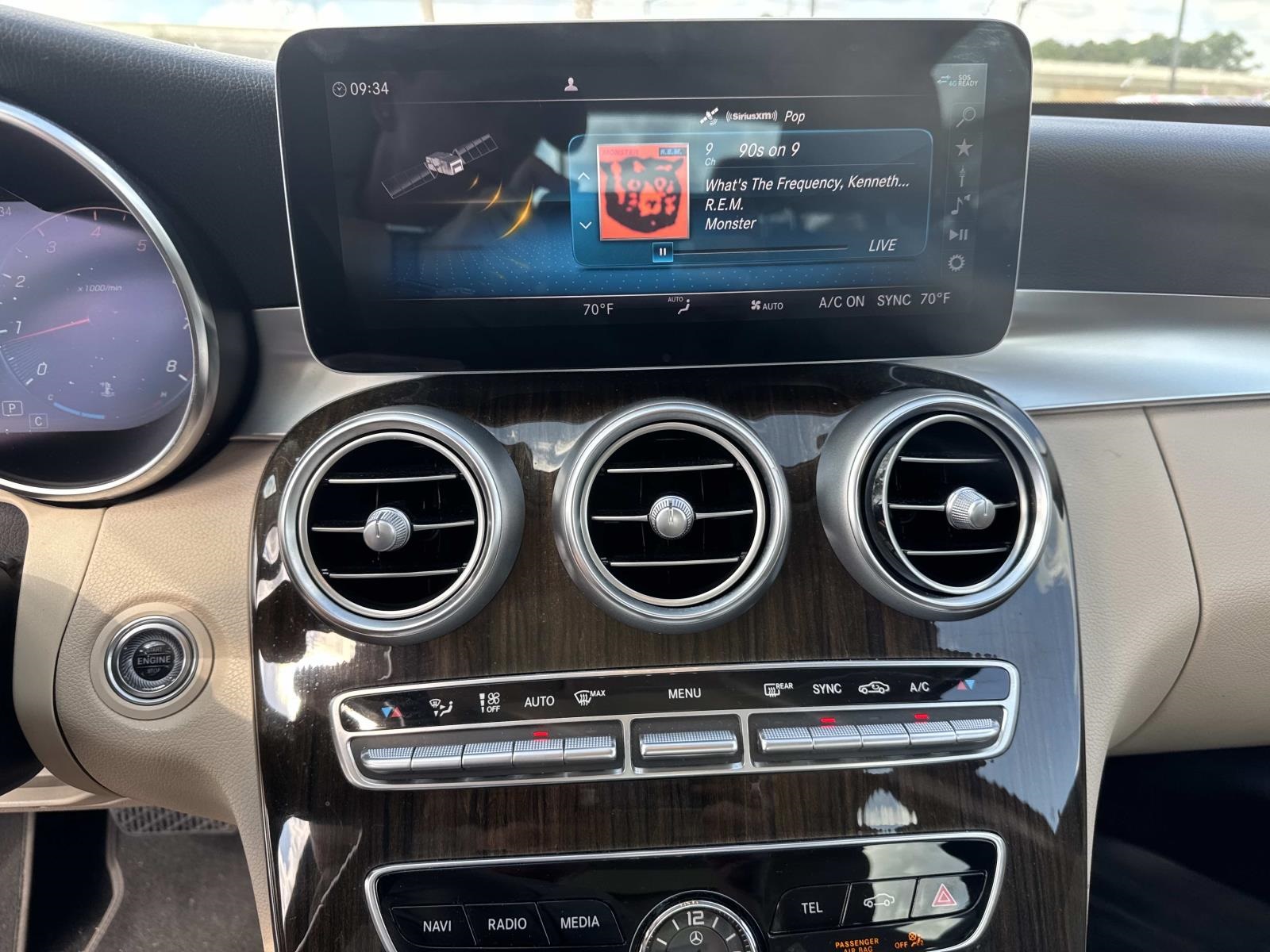 2021 Mercedes Benz C 300 photo 22