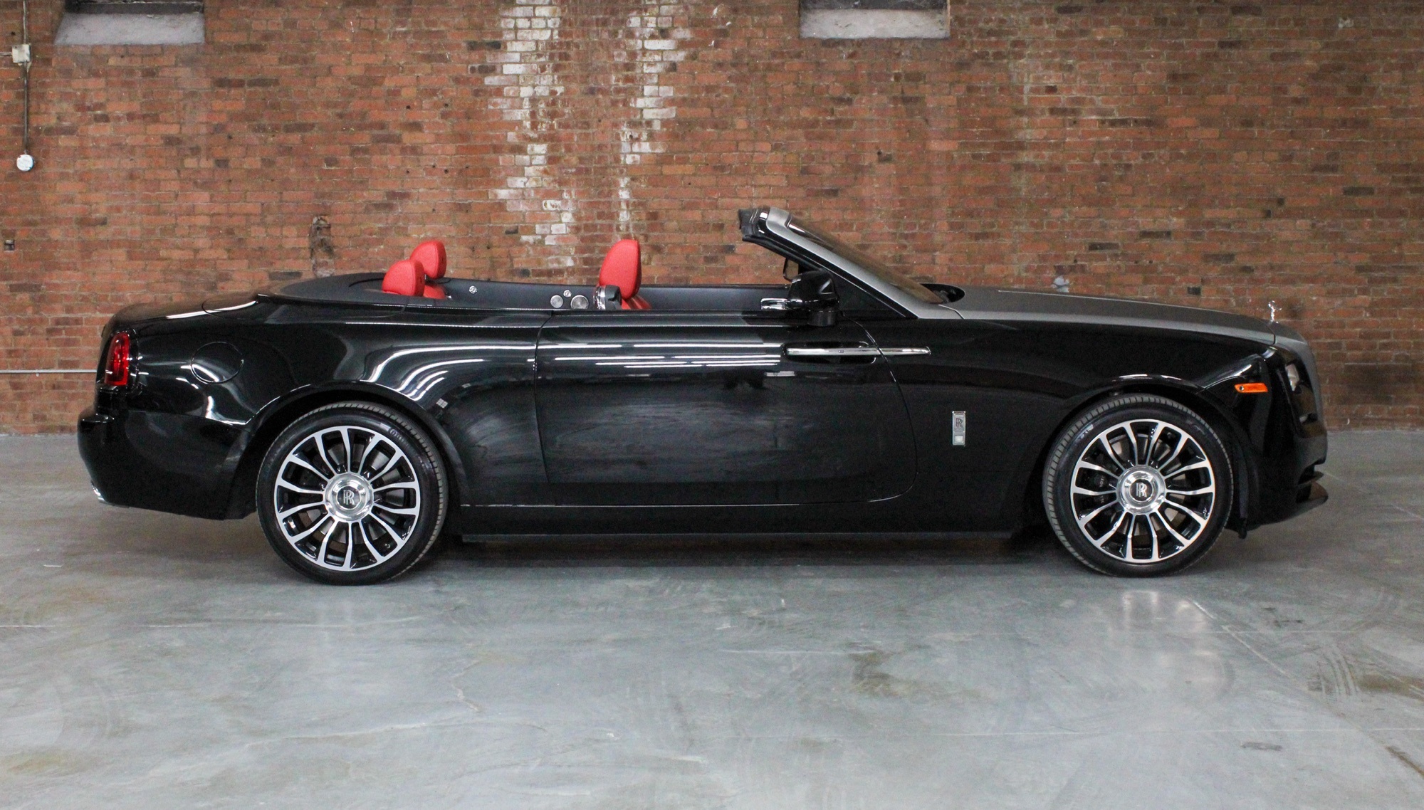 2019 Rolls Royce Dawn photo 5