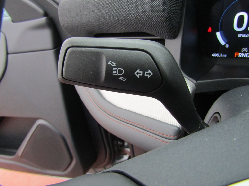2025 Ford Explorer photo 16