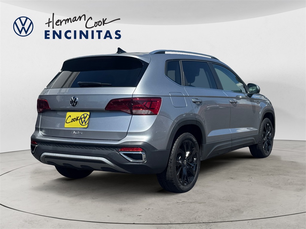 2024 Volkswagen Taos SE photo 4