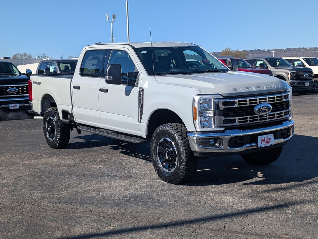2026 Ford F-250 XLT photo 2