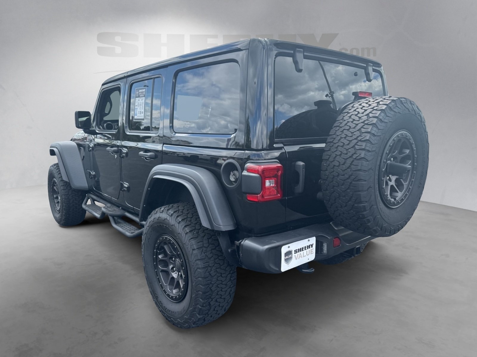 2022 Jeep Wrangler Unlimited High Tide photo 2