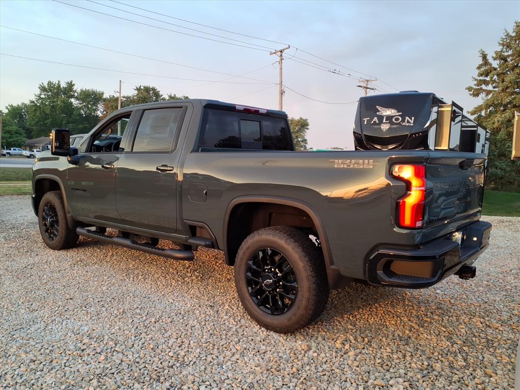2026 Chevrolet Silverado 2500HD LTZ photo 3