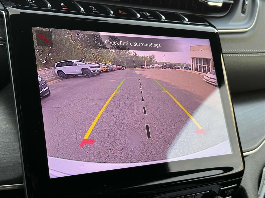 2025 Jeep Grand Cherokee Limited photo 4