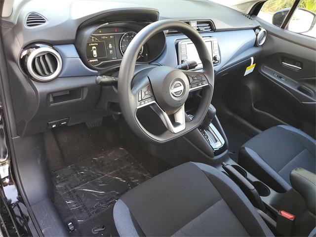 2025 Nissan Versa 1.6 SV photo 11