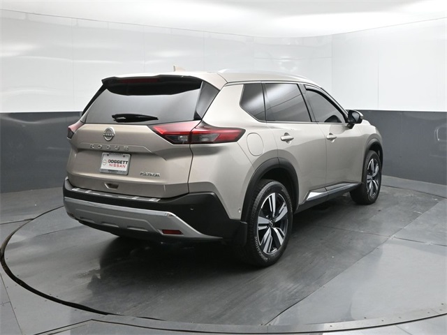 2023 Nissan Rogue Platinum photo 11