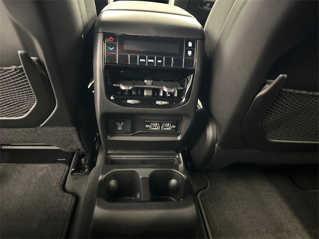 2025 Jeep Grand Cherokee Altitude X photo 16