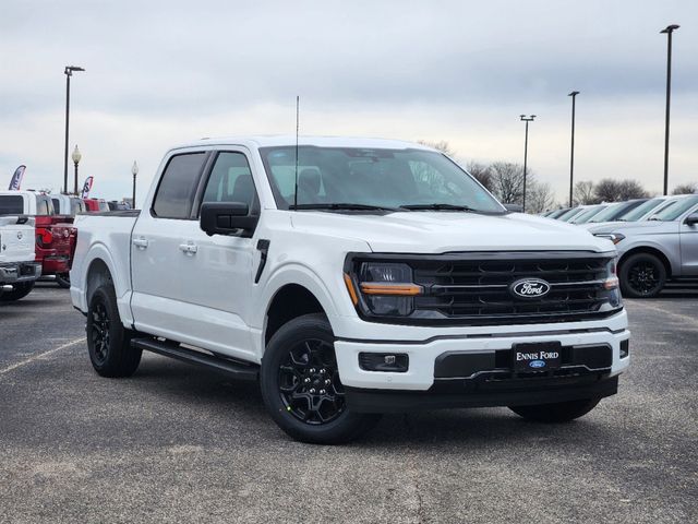 2025 Ford F-150 XLT photo 2