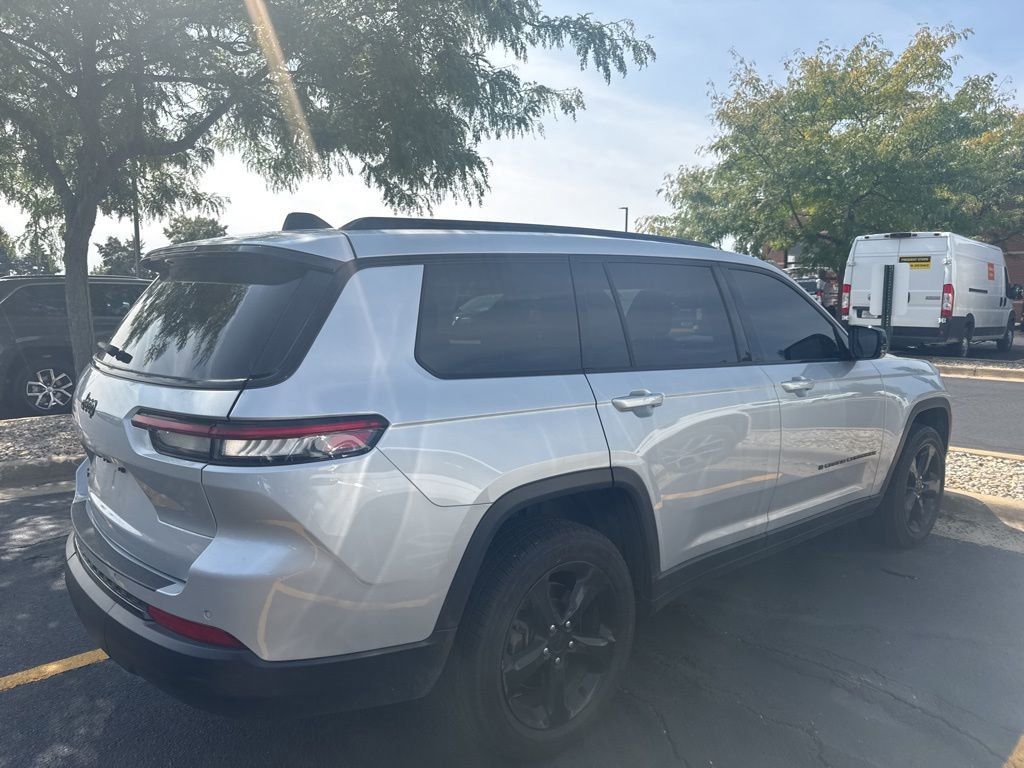 2023 Jeep Grand Cherokee Altitude photo 5