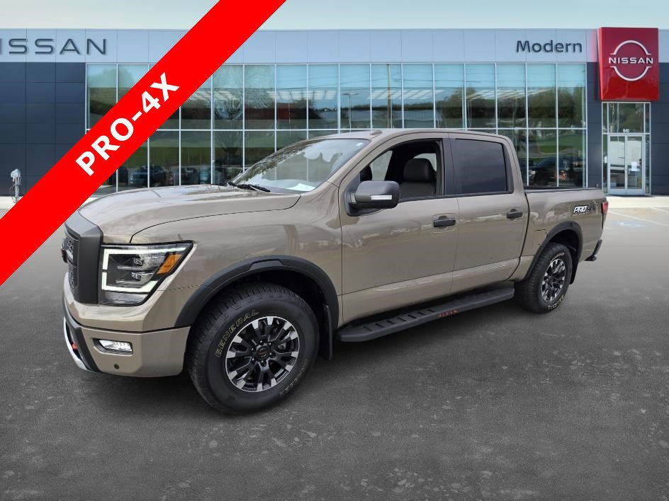 2021 Nissan Titan PRO-4X's photo