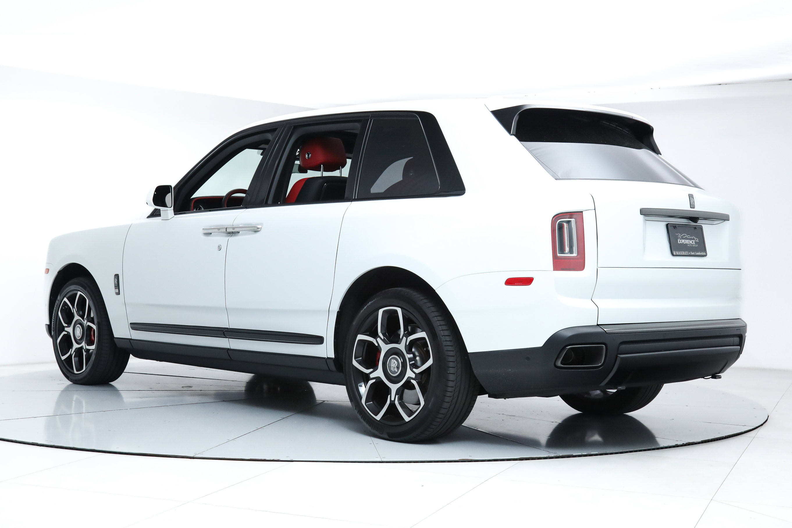 2023 Rolls Royce Cullinan Black Badge photo 4