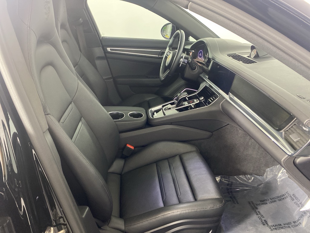 2022 Porsche Panamera 4 Platinum photo 25