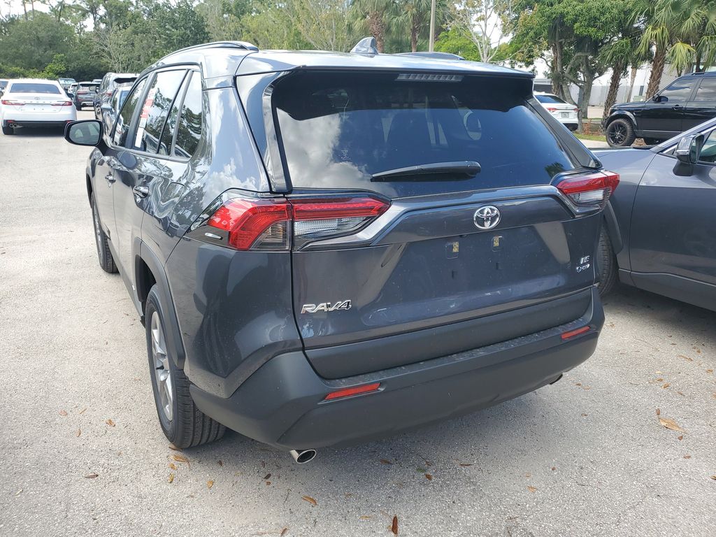 2025 Toyota RAV4 Hybrid LE photo 7