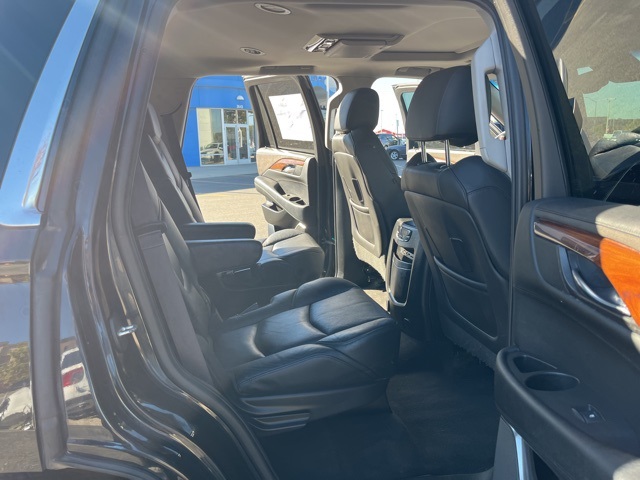 2016 Cadillac Escalade Luxury photo 19