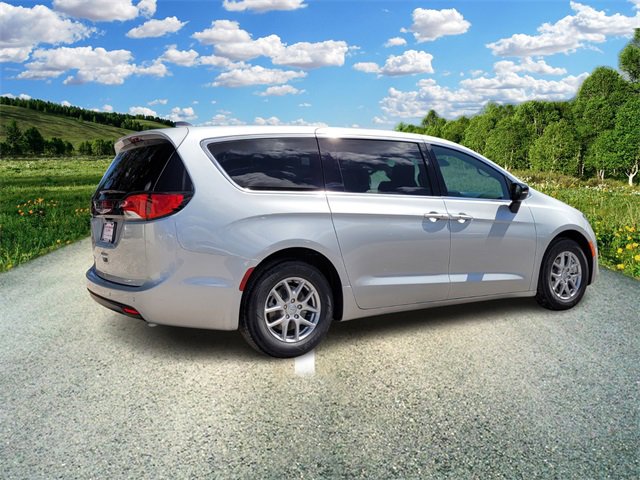 2026 Chrysler Voyager LX photo 2