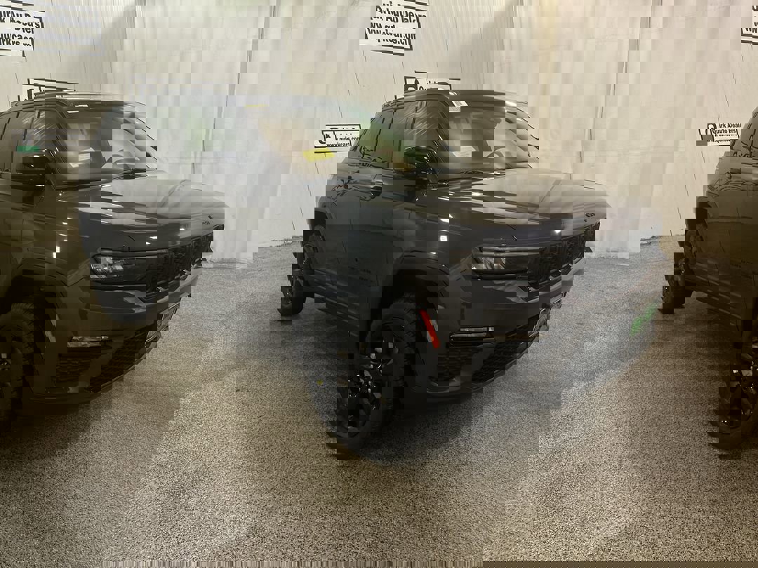 2025 Jeep Grand Cherokee Limited's photo