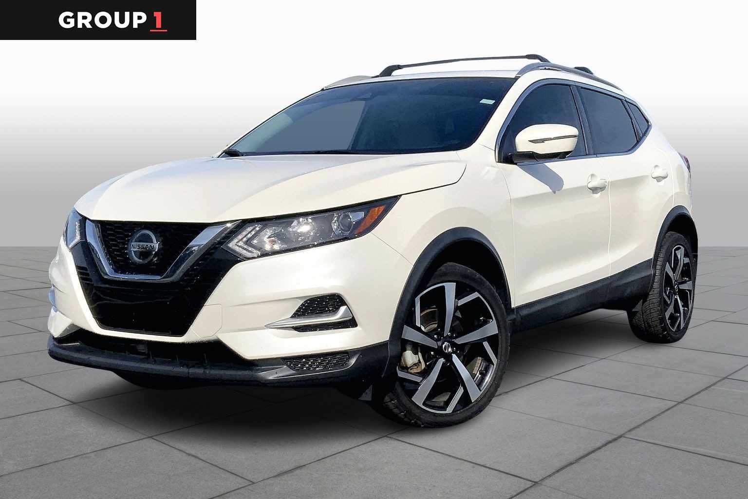 2020 Nissan Rogue Sport SL's photo