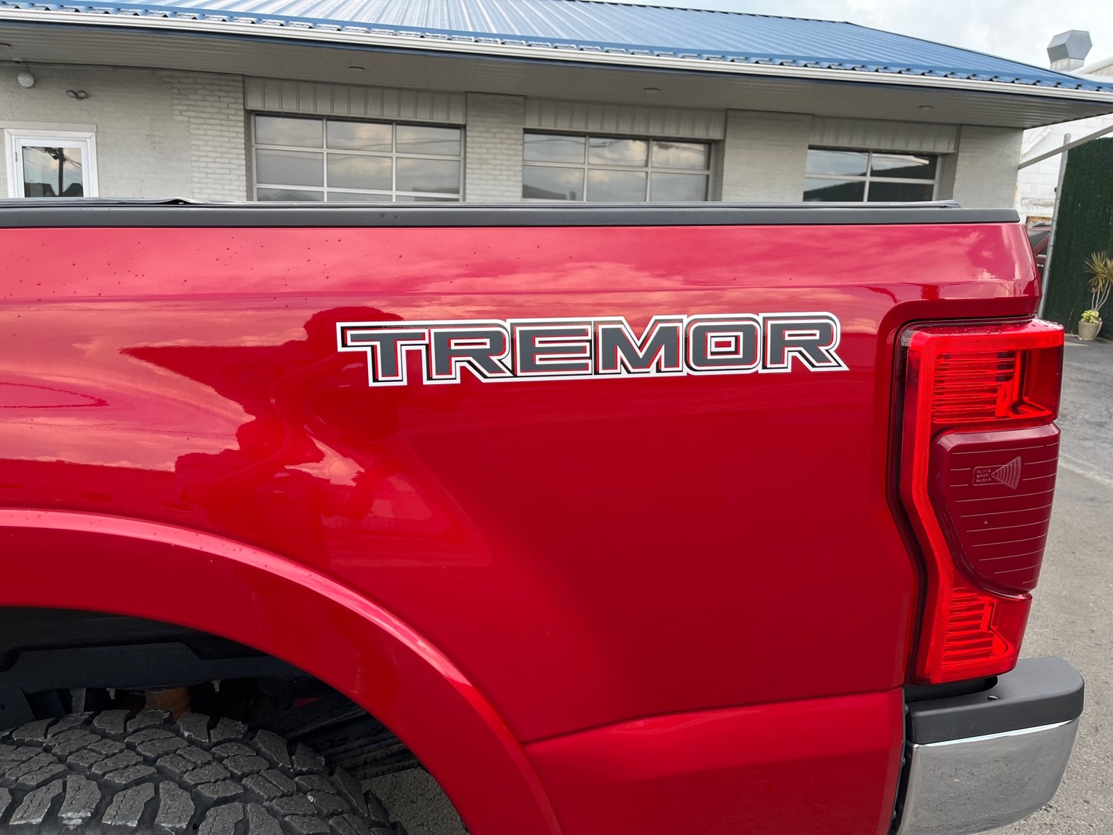 2021 Ford F-250 Lariat photo 4
