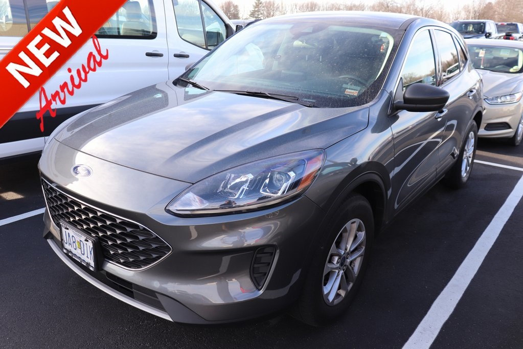 2022 Ford Escape SE's photo