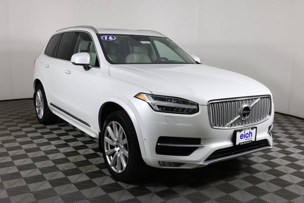 2016 Volvo XC90 Inscription's photo