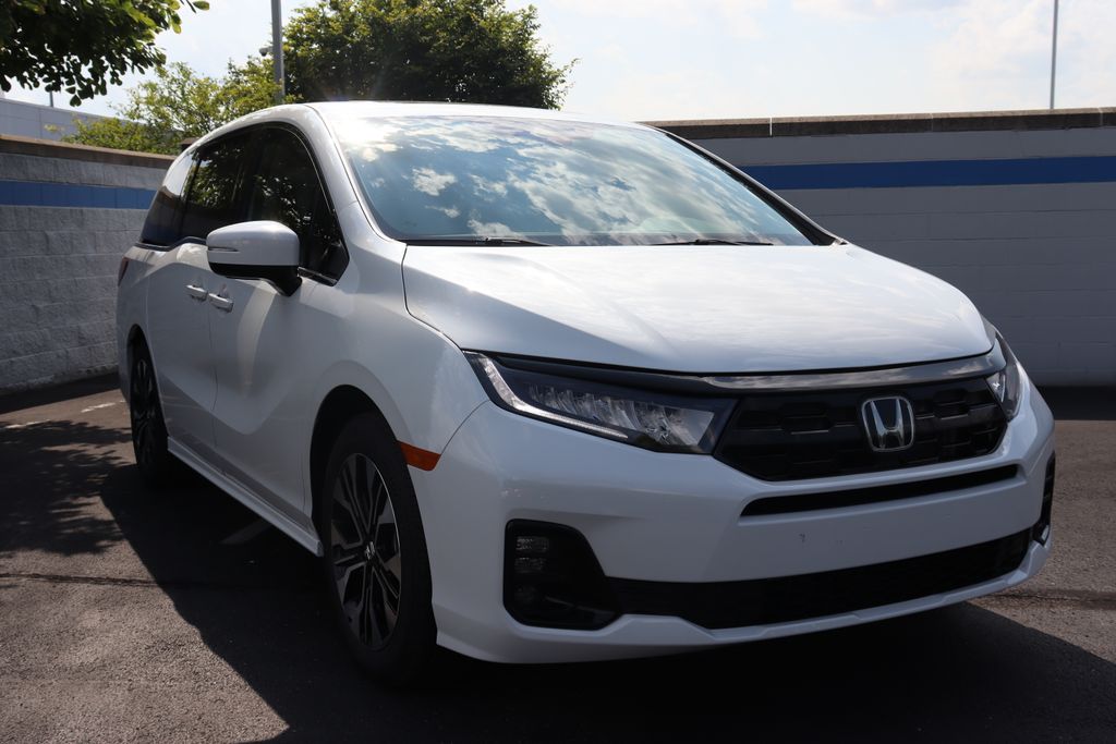 2026 Honda Odyssey Elite photo 7