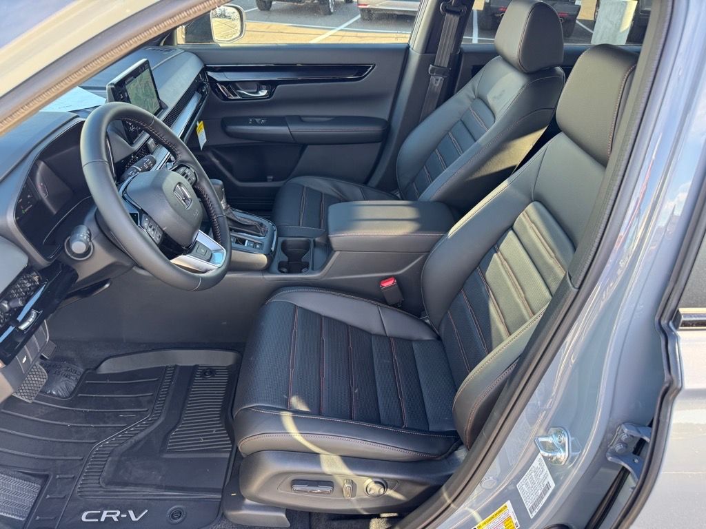 2026 Honda CR-V Hybrid Sport Touring photo 4