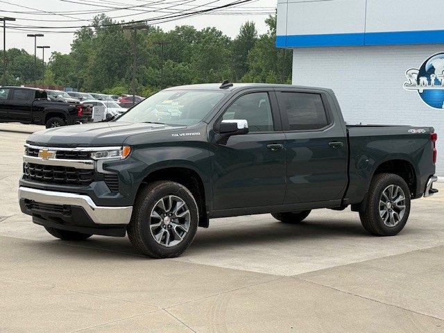 2026 Chevrolet Silverado photo 8