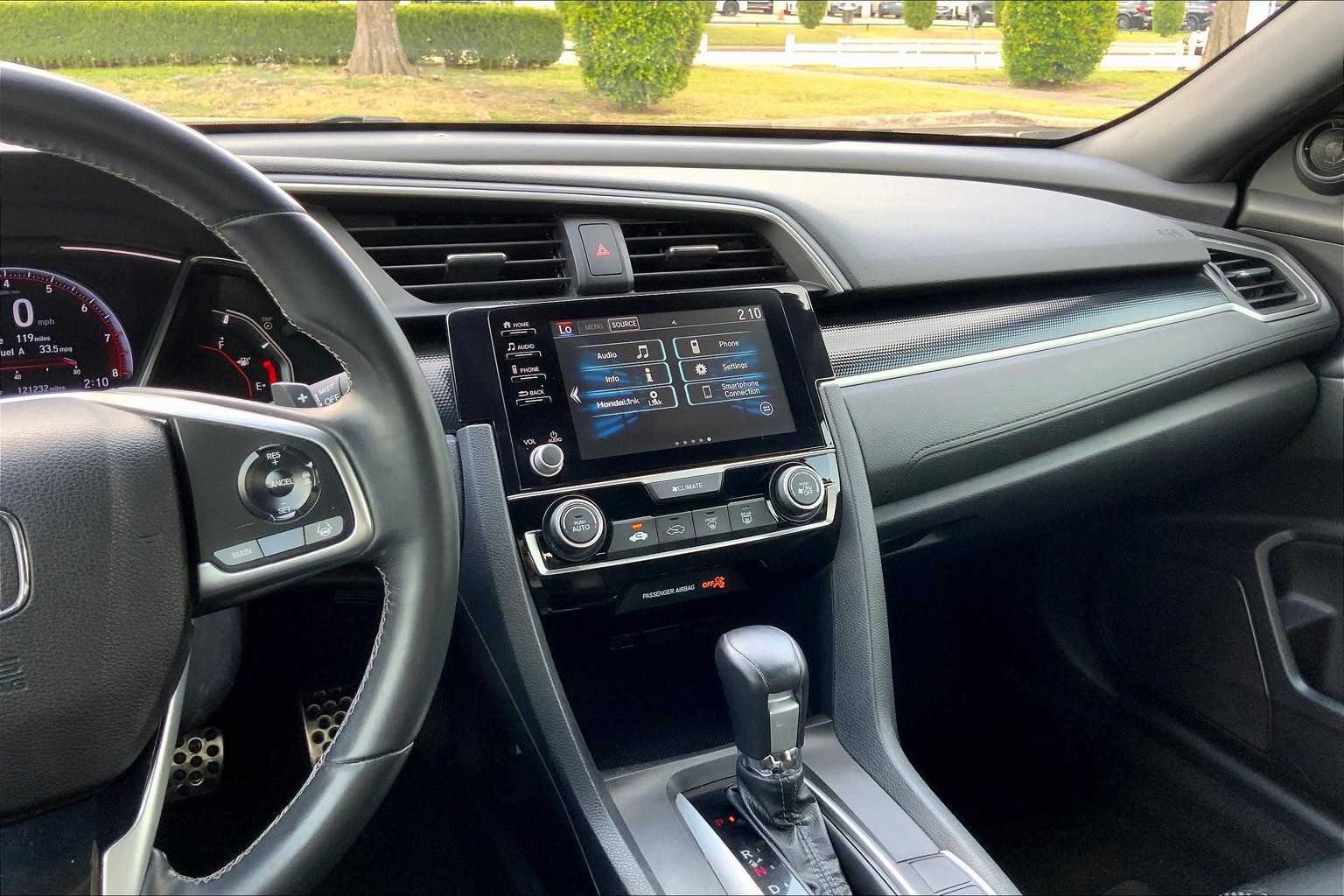 2019 Honda Civic Sport photo 6