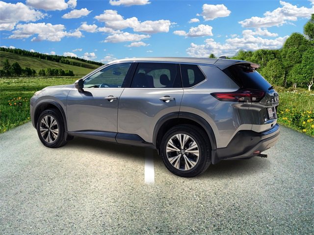 2021 Nissan Rogue SV photo 3