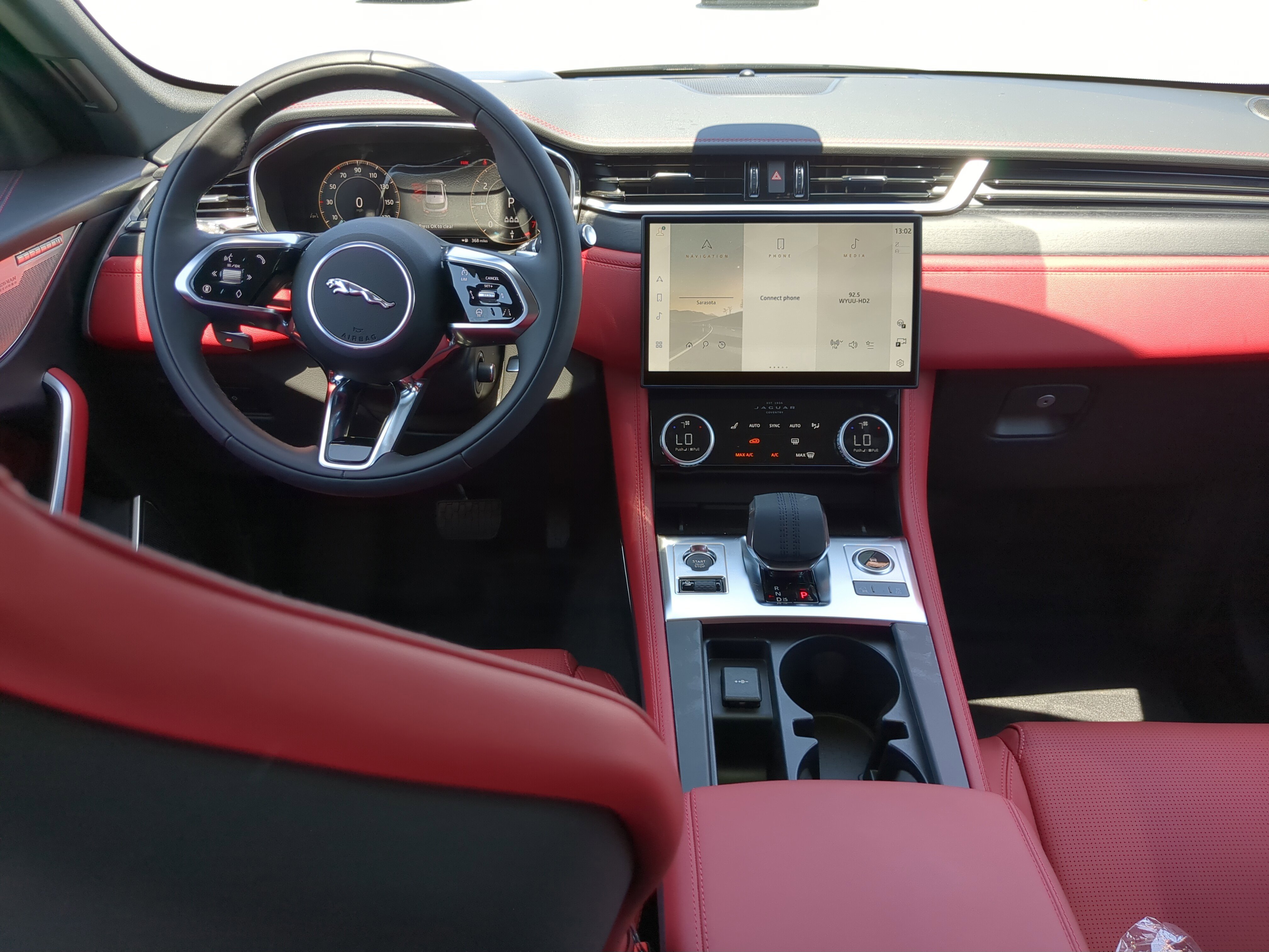 2026 Jaguar F-PACE P250 R-Dynamic S photo 8