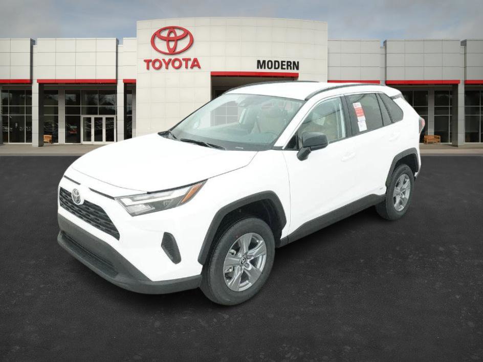 2025 Toyota RAV4 LE's photo