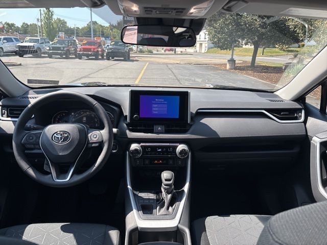 2025 Toyota RAV4 XLE photo 20