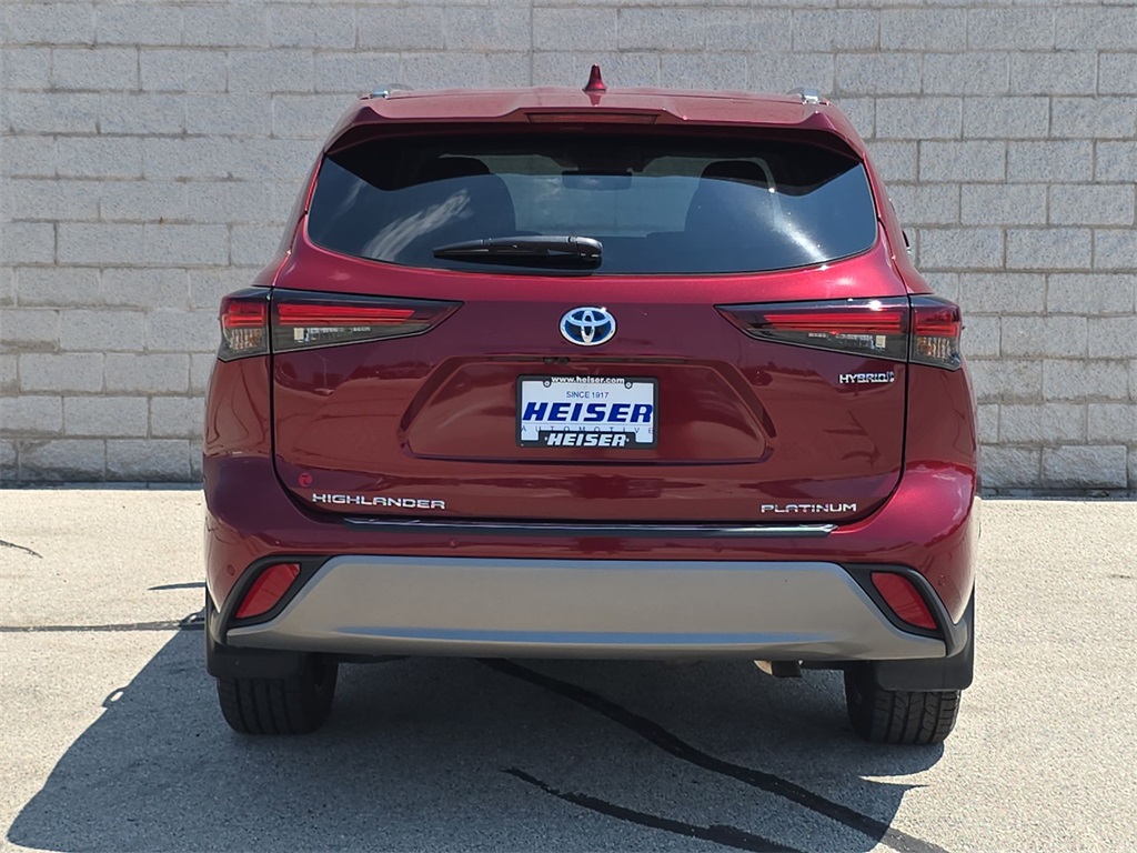 2024 Toyota Highlander Hybrid Platinum photo 12