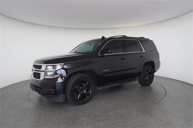2017 Chevrolet Tahoe LT photo 3