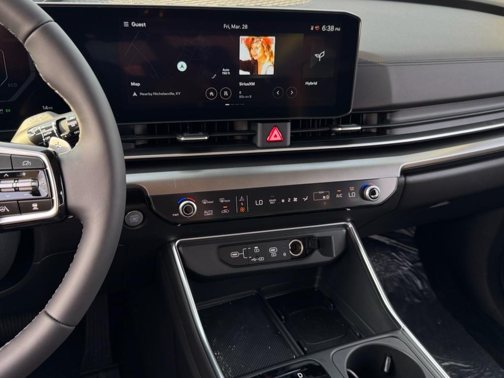 2025 Kia Carnival SX Prestige photo 14